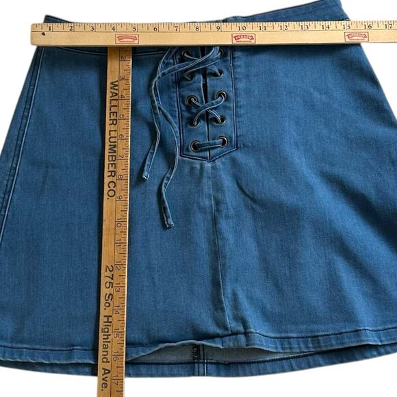 Guess Womens Mini Skirt Size 30 Blue Denim Stretchy Tie Front High Rise - Picture 3 of 8